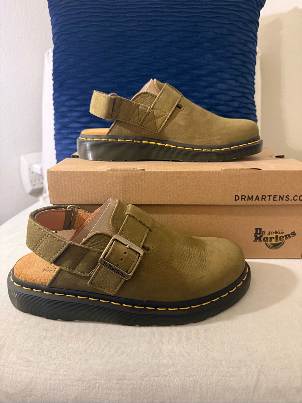 Dr. Martens Jorge II Muted Olive Nubuck Mules Women’s 8 Men’s 7 NIB - Picture 6 of 10